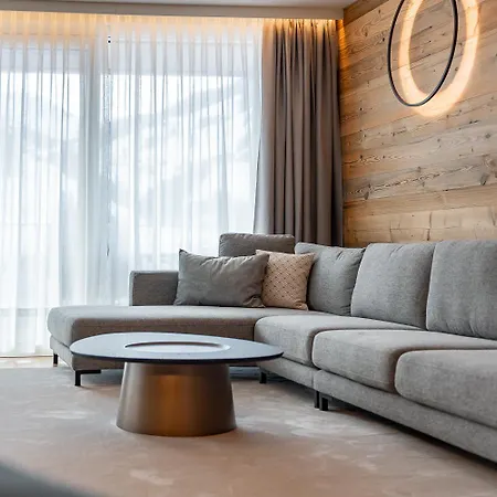 Adler Lägenhetshotell 4*