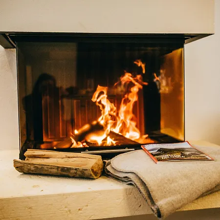 Adler アパートホテル