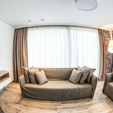 Adler Apartahotel 4*